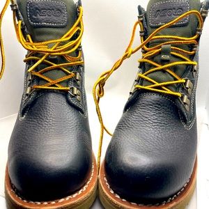 Asolo boots Used 2-3 times and out grew them. Great condition. In box